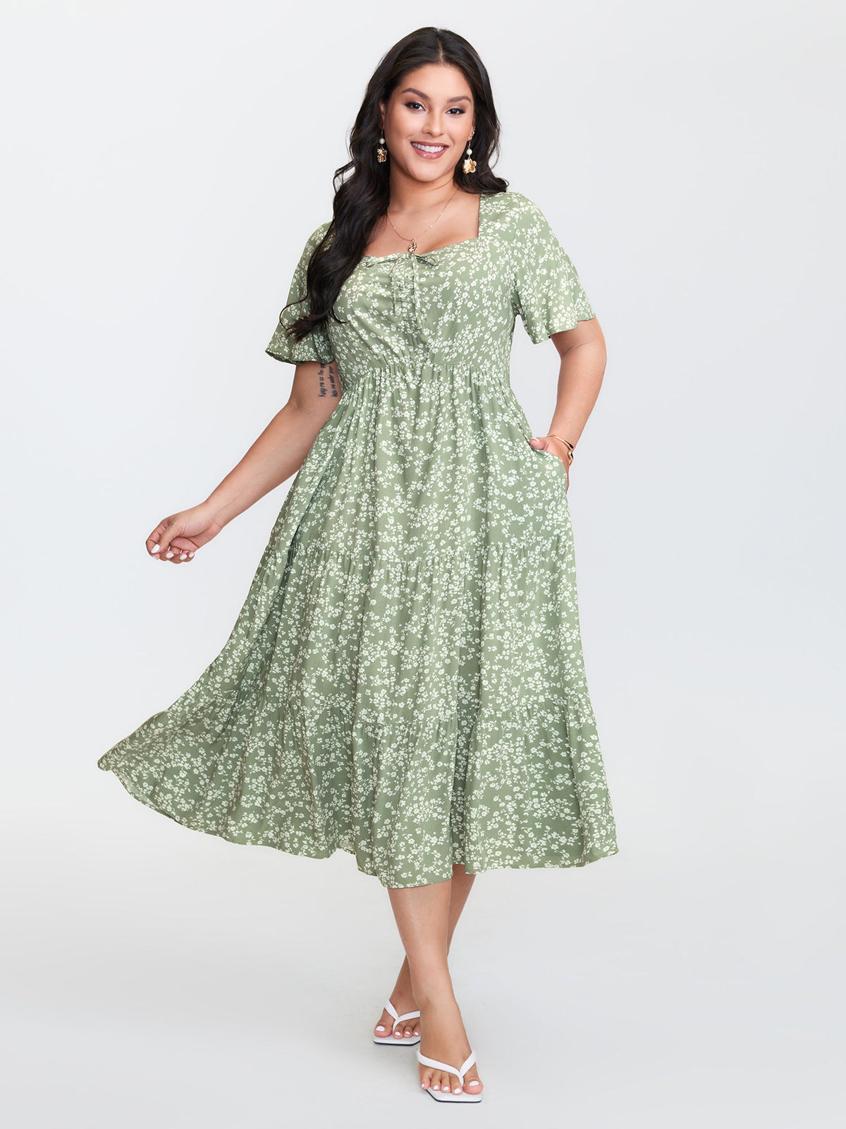 Ditsy Floral Sweetheart Drawstring Pocket Tiered Dress
