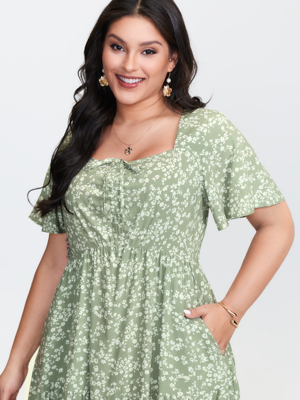 Ditsy Floral Sweetheart Drawstring Pocket Tiered Dress